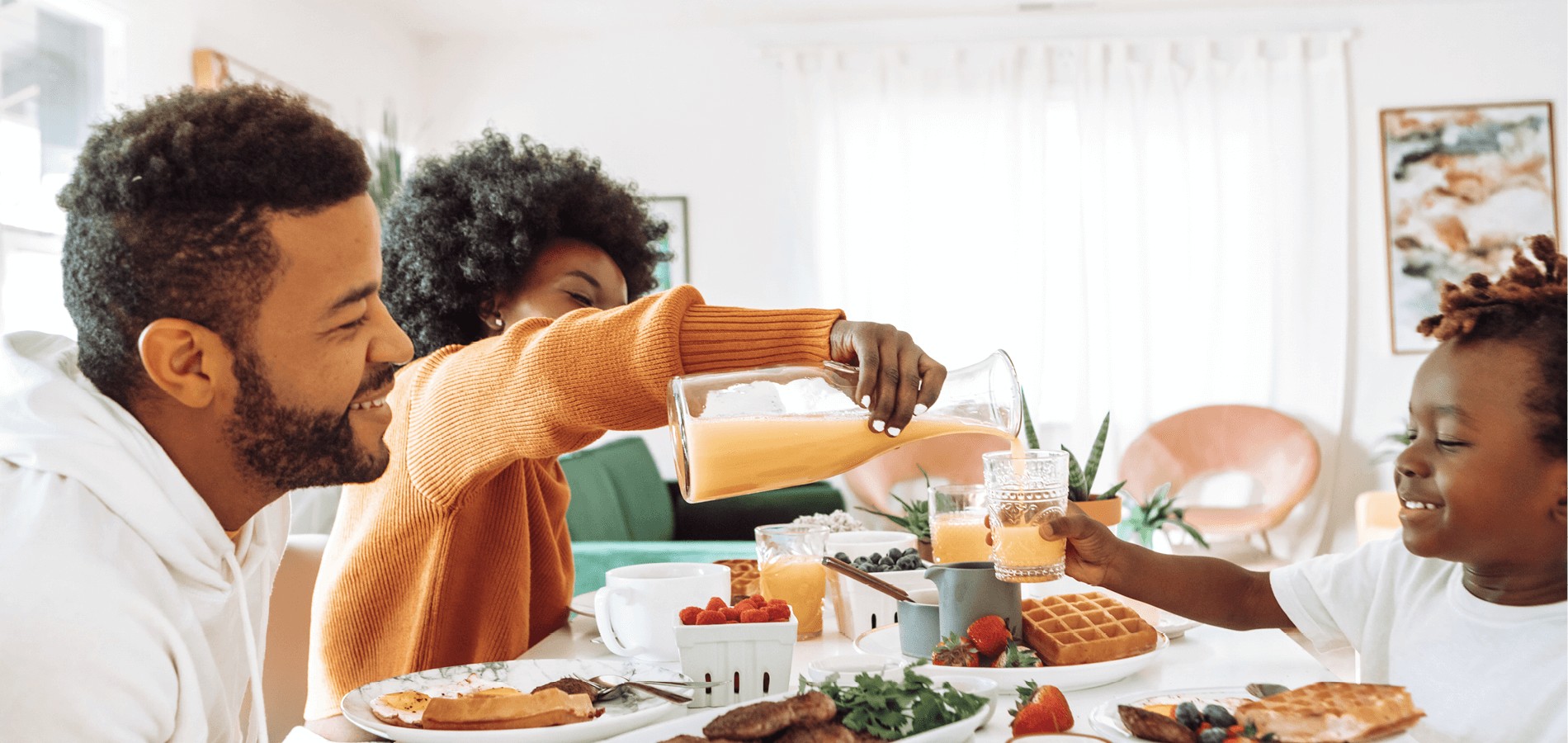 familia desayuno